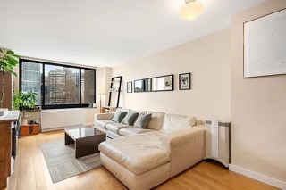 200 RECTOR Place 30J