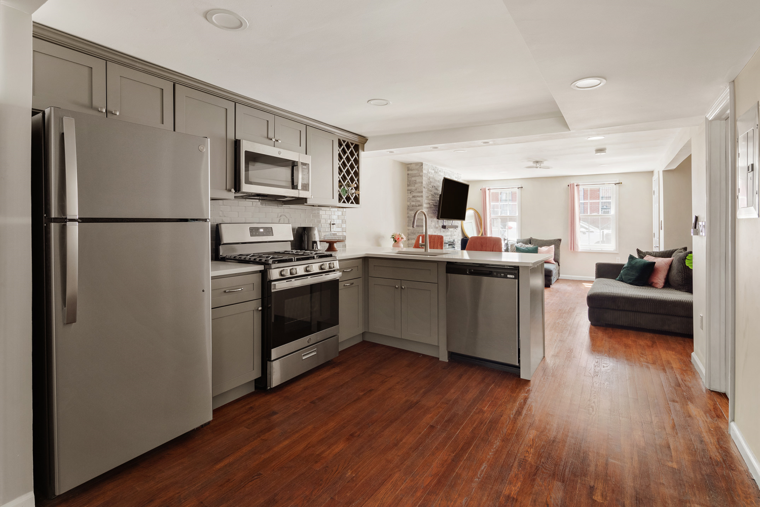 71 16TH Street