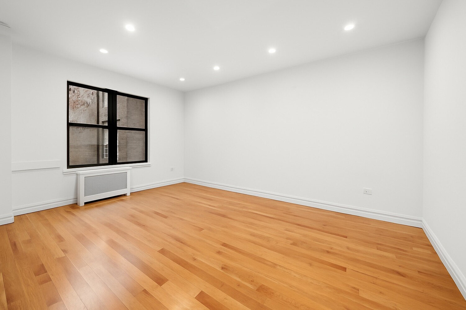 750 RIVERSIDE Drive 2B