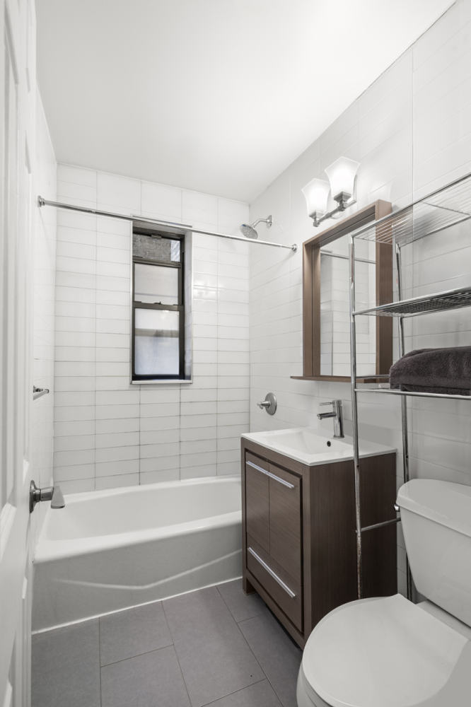750 RIVERSIDE Drive 2B