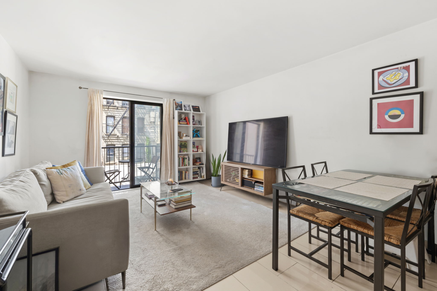 201-205 HURON Street 2B
