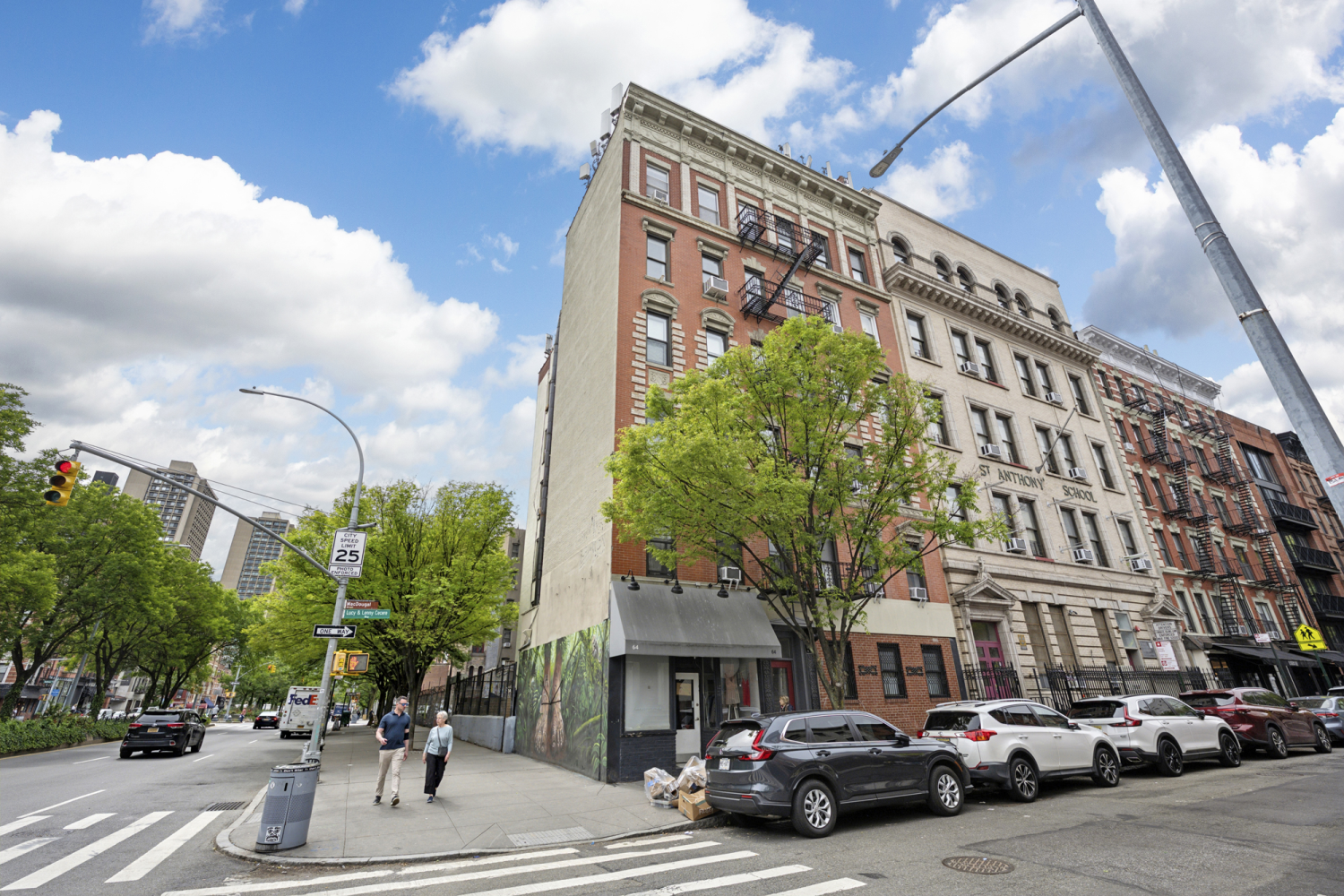 64 MACDOUGAL Street 15