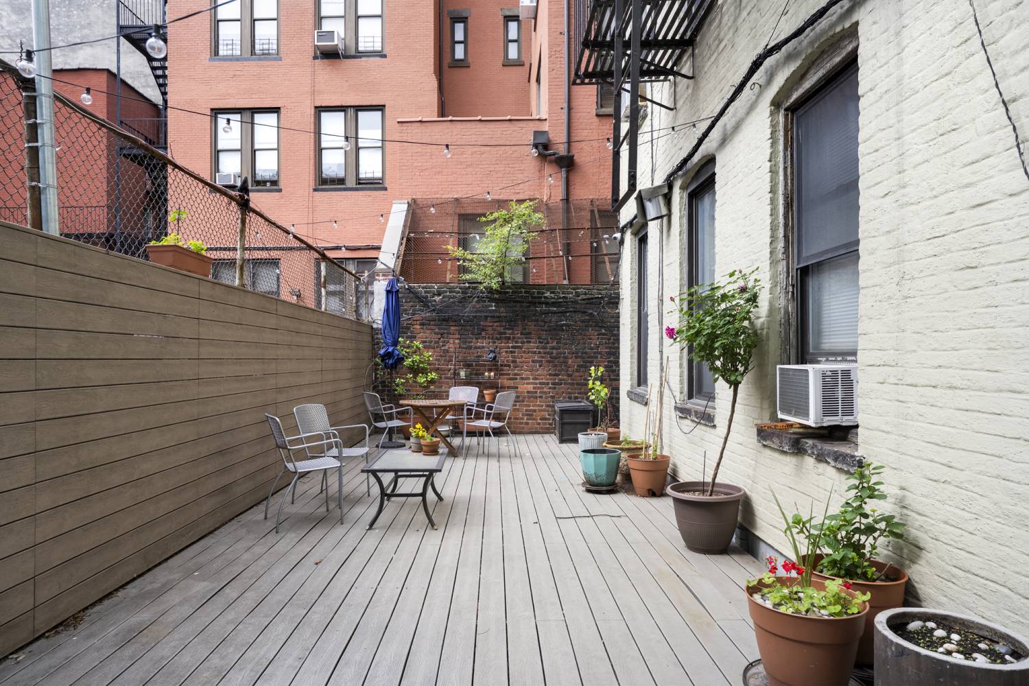 64 MACDOUGAL Street 15