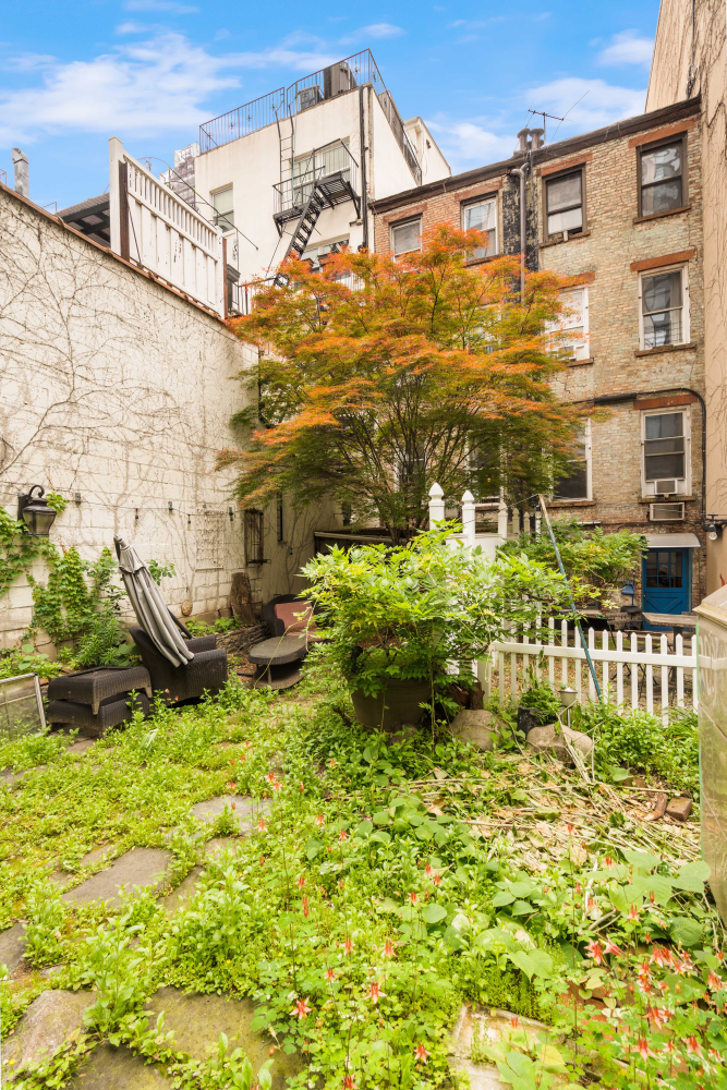 206 E 35TH Street TH