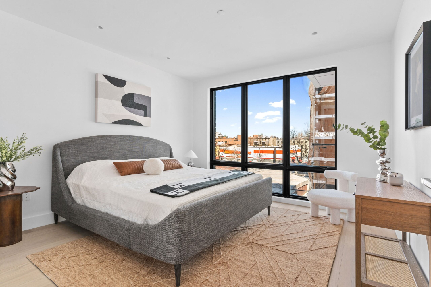 1025 PACIFIC Street 4B