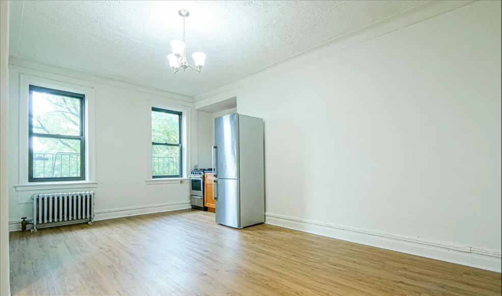 299 ADELPHI Street 403