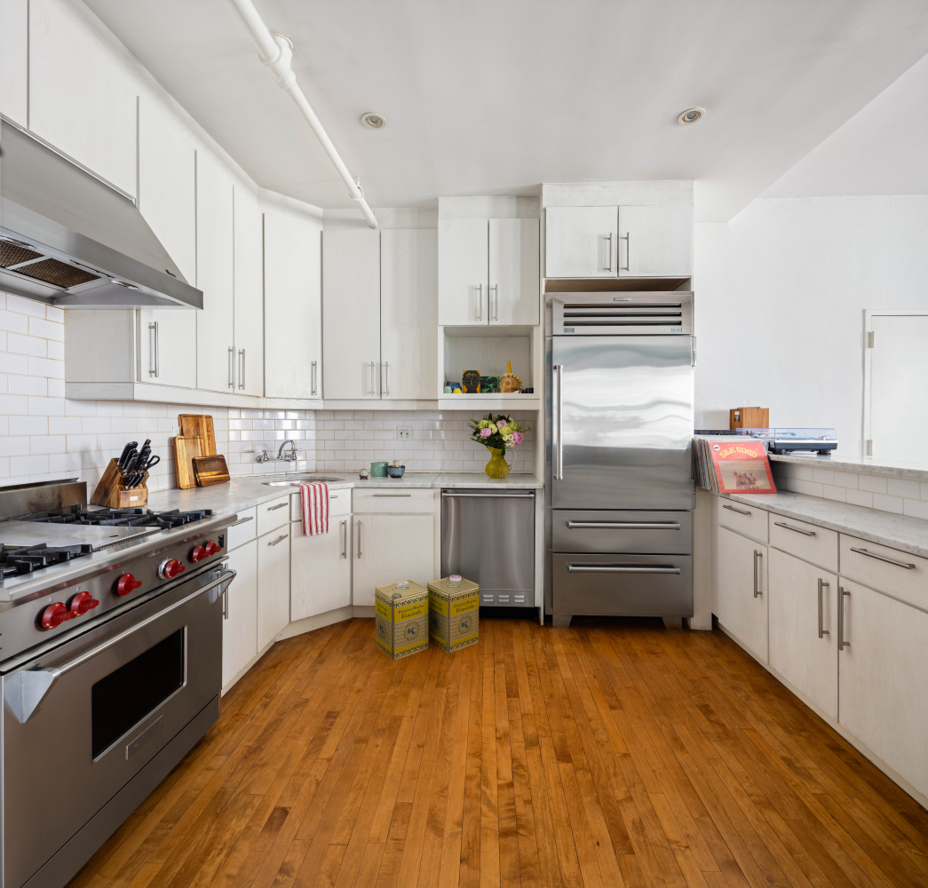 351 W BROADWAY 4