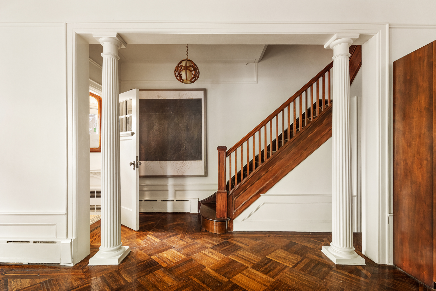 216 E 21ST Street