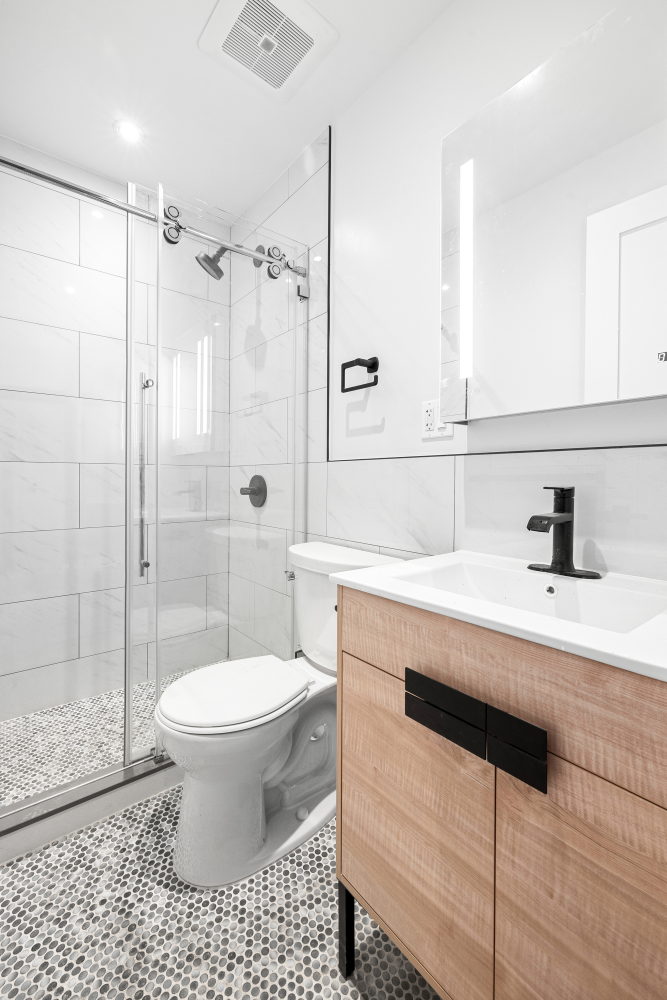 113 W 13TH Street BUILDING