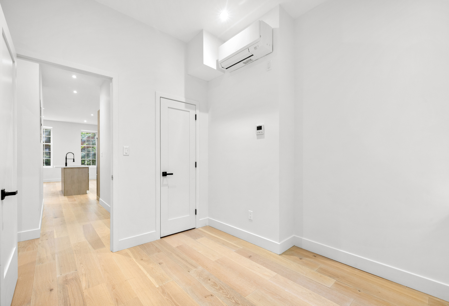 113 W 13TH Street BUILDING