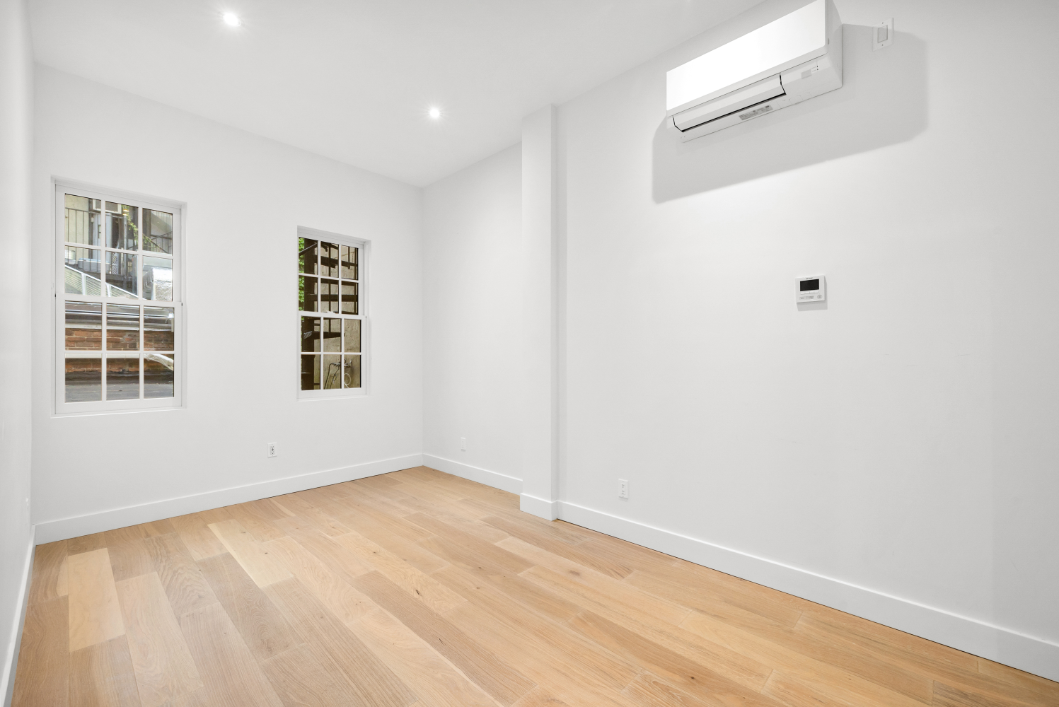 113 W 13TH Street BUILDING