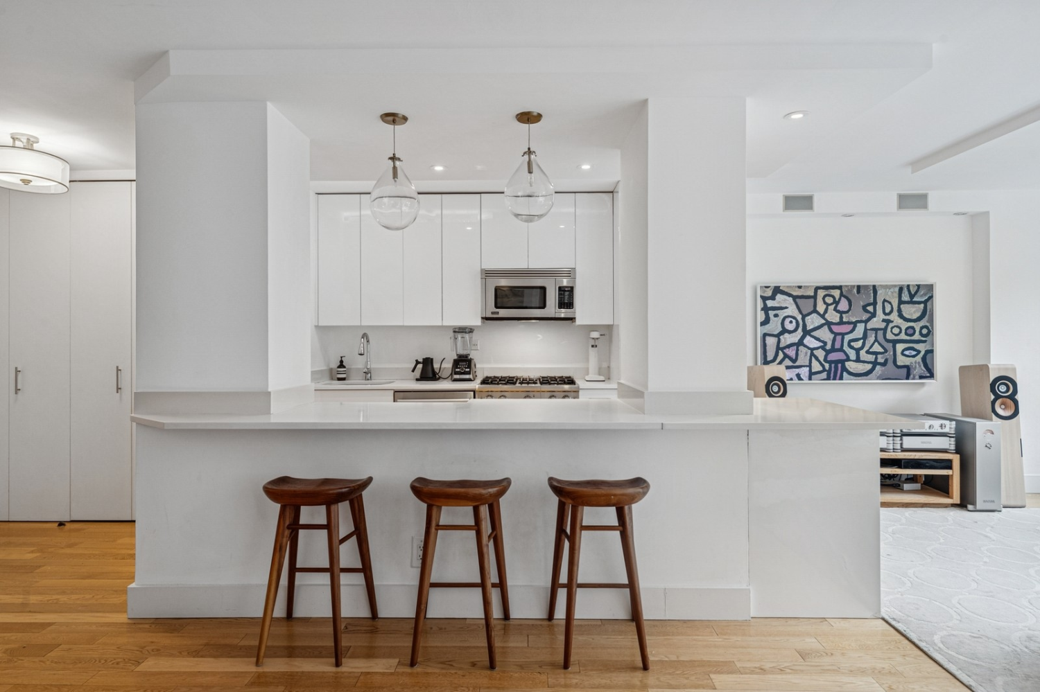7 E 14TH Street 406