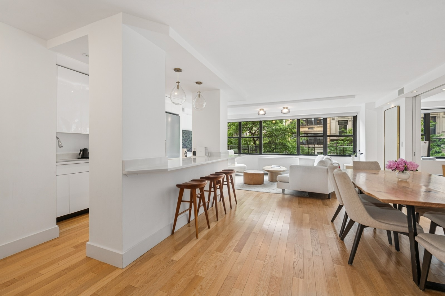7 E 14TH Street 406
