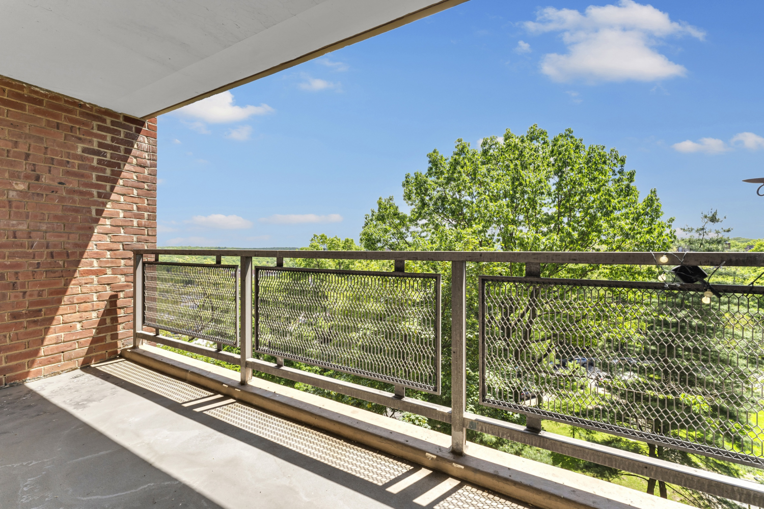 5700 ARLINGTON Avenue 5D