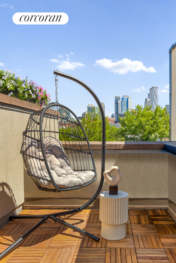 91 DOUGLASS Street 5