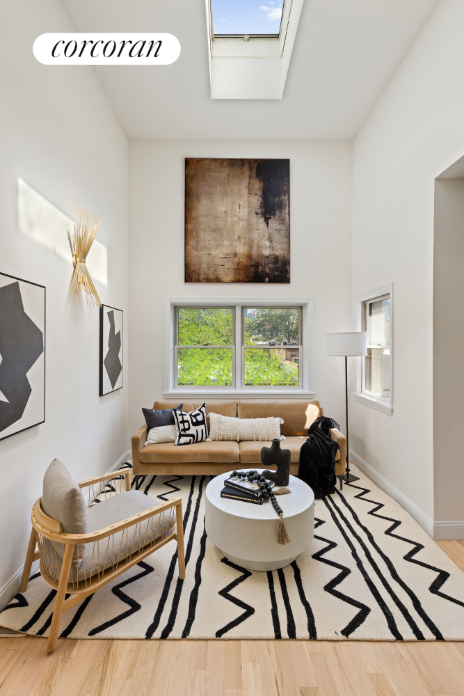 91 DOUGLASS Street 5