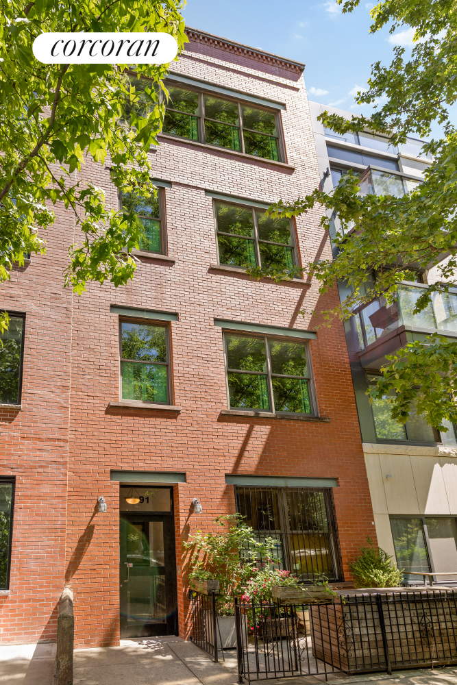 91 DOUGLASS Street 5