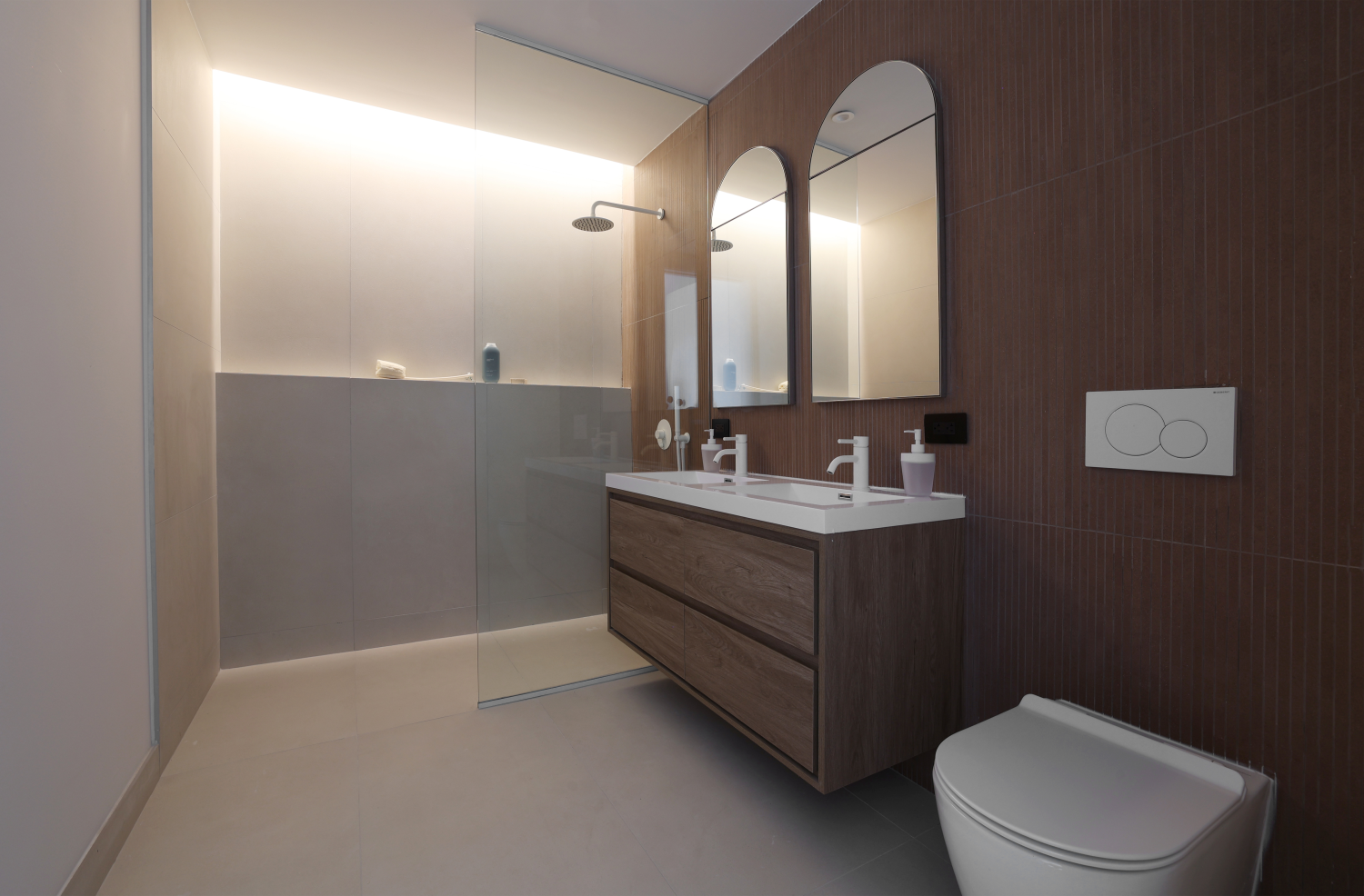 123 MESEROLE Avenue PH