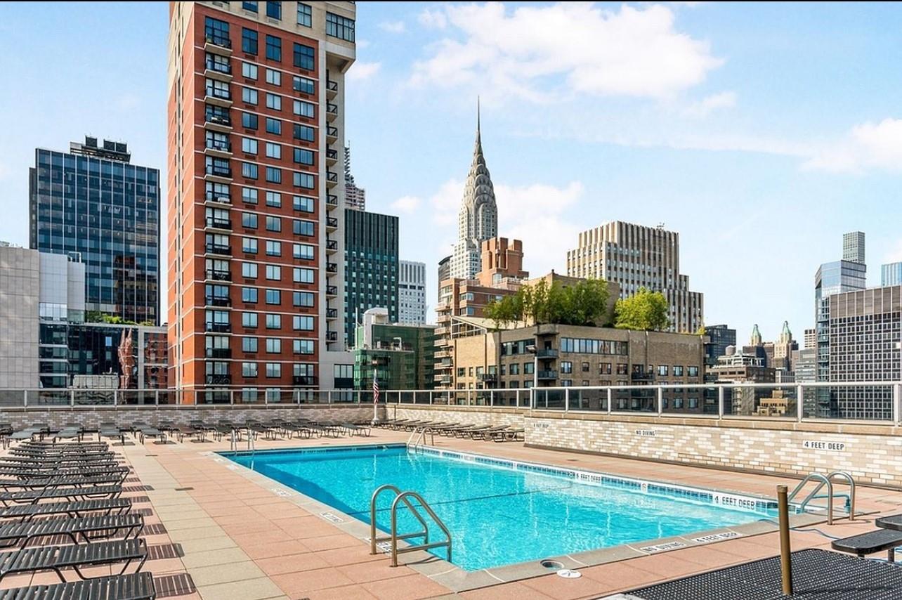 300 E 40TH Street 24P