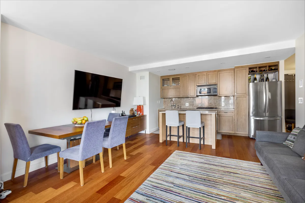 333 RECTOR Place 1012