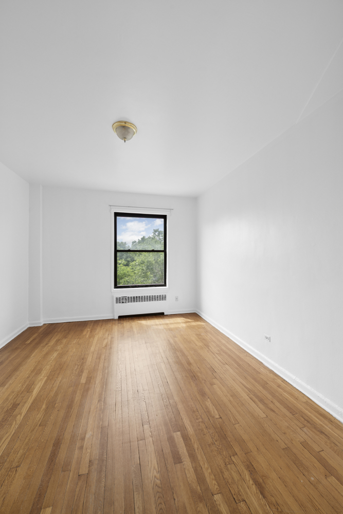 265 RIVERSIDE Drive 6D