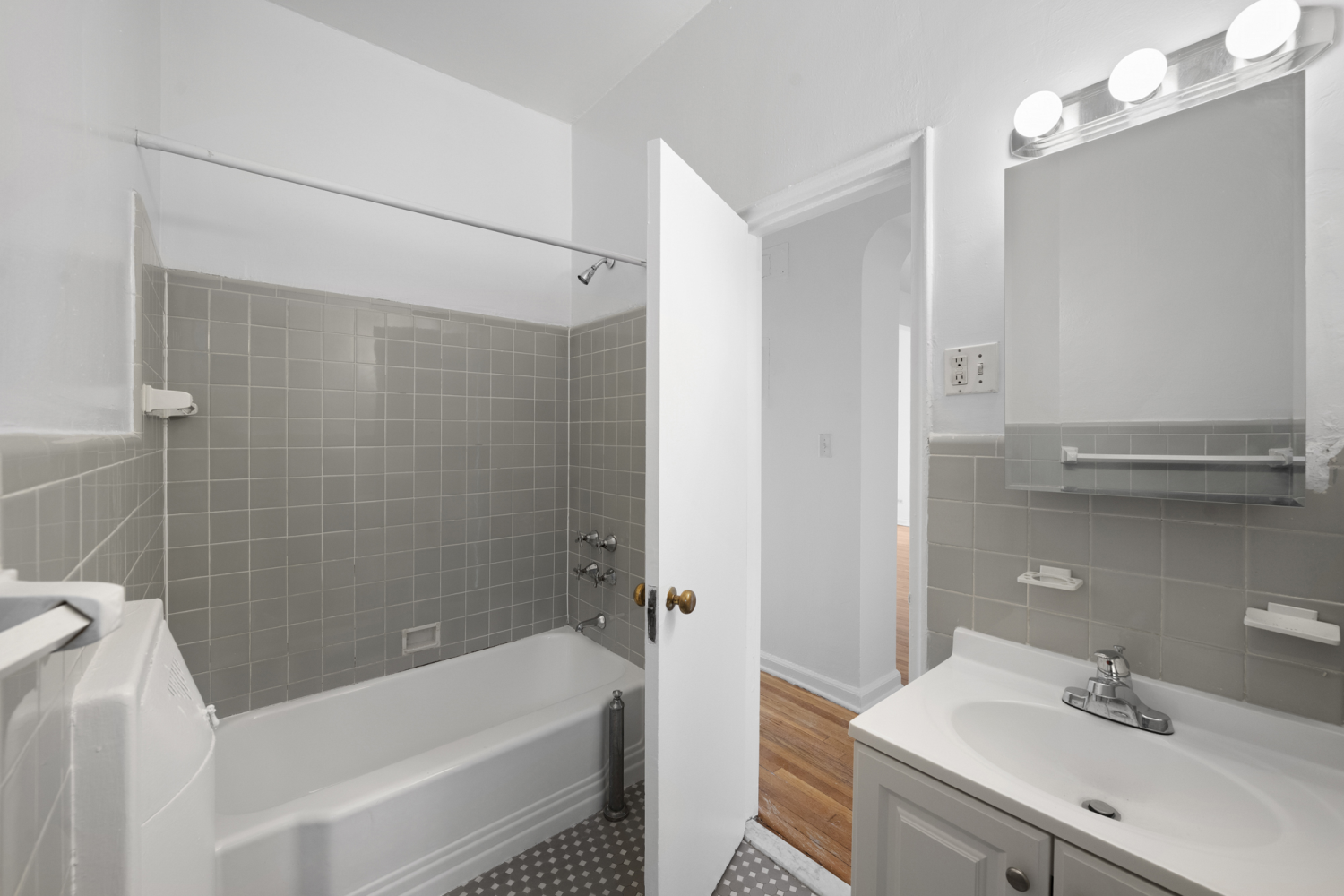 265 RIVERSIDE Drive 6D