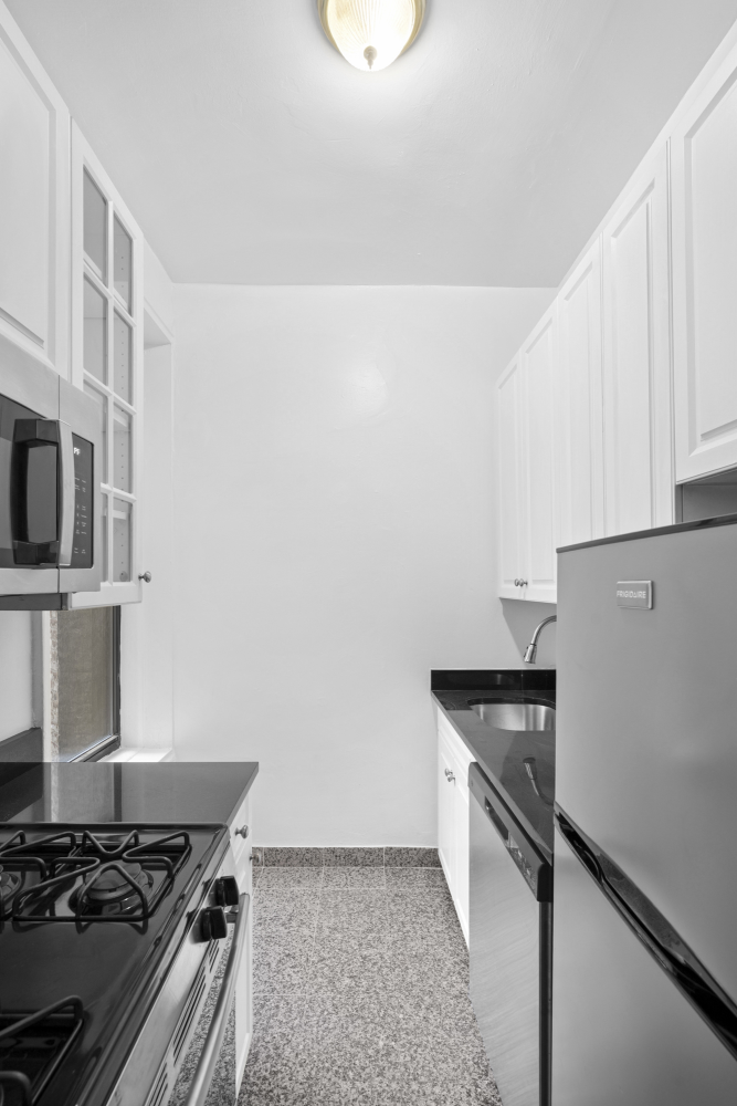 265 RIVERSIDE Drive 6D