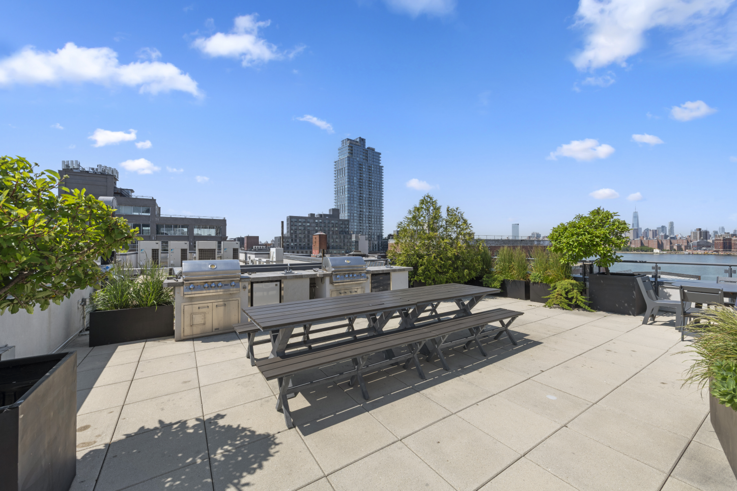 50 GREENPOINT Avenue 6H