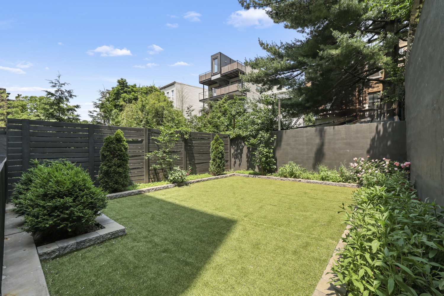 153 GREEN Street 1B