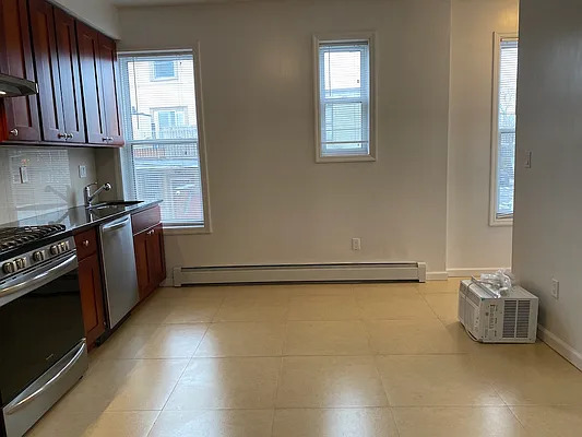 24-12 35TH Street 2F