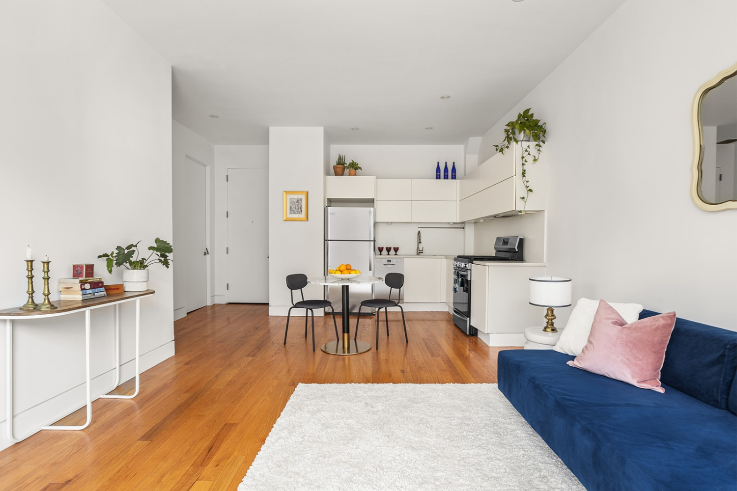 369 HARMAN Street D4