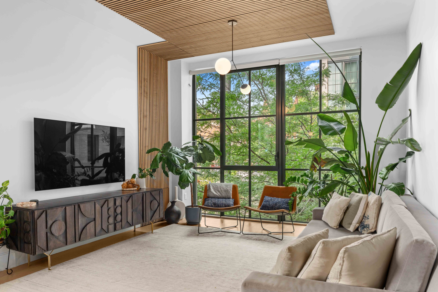 22-18 JACKSON Avenue 208