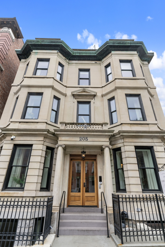 205 14TH Street TH