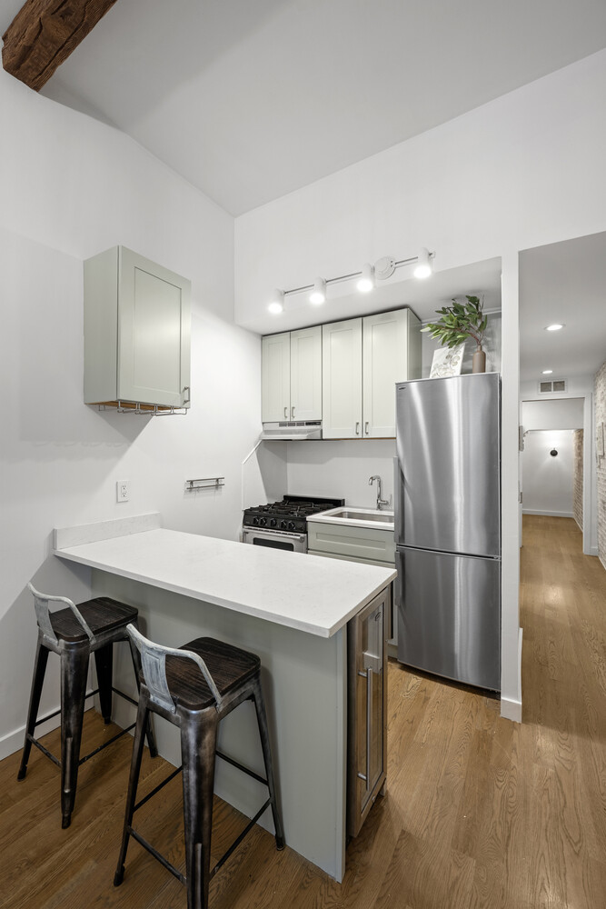 221 W 21ST Street 1A