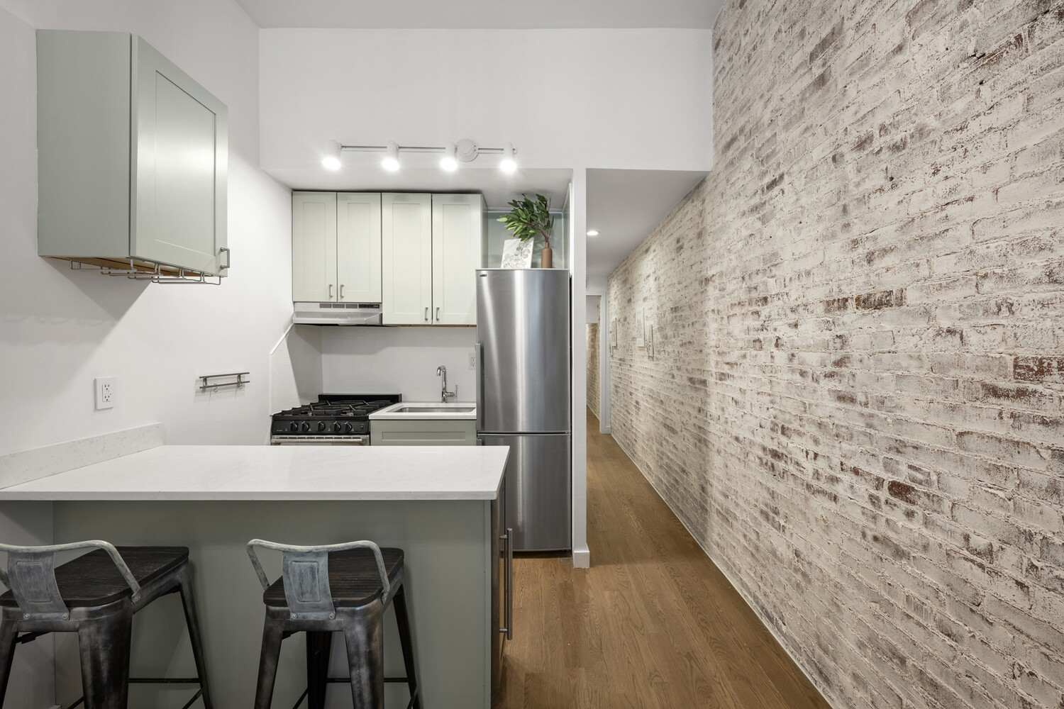 221 W 21ST Street 1A