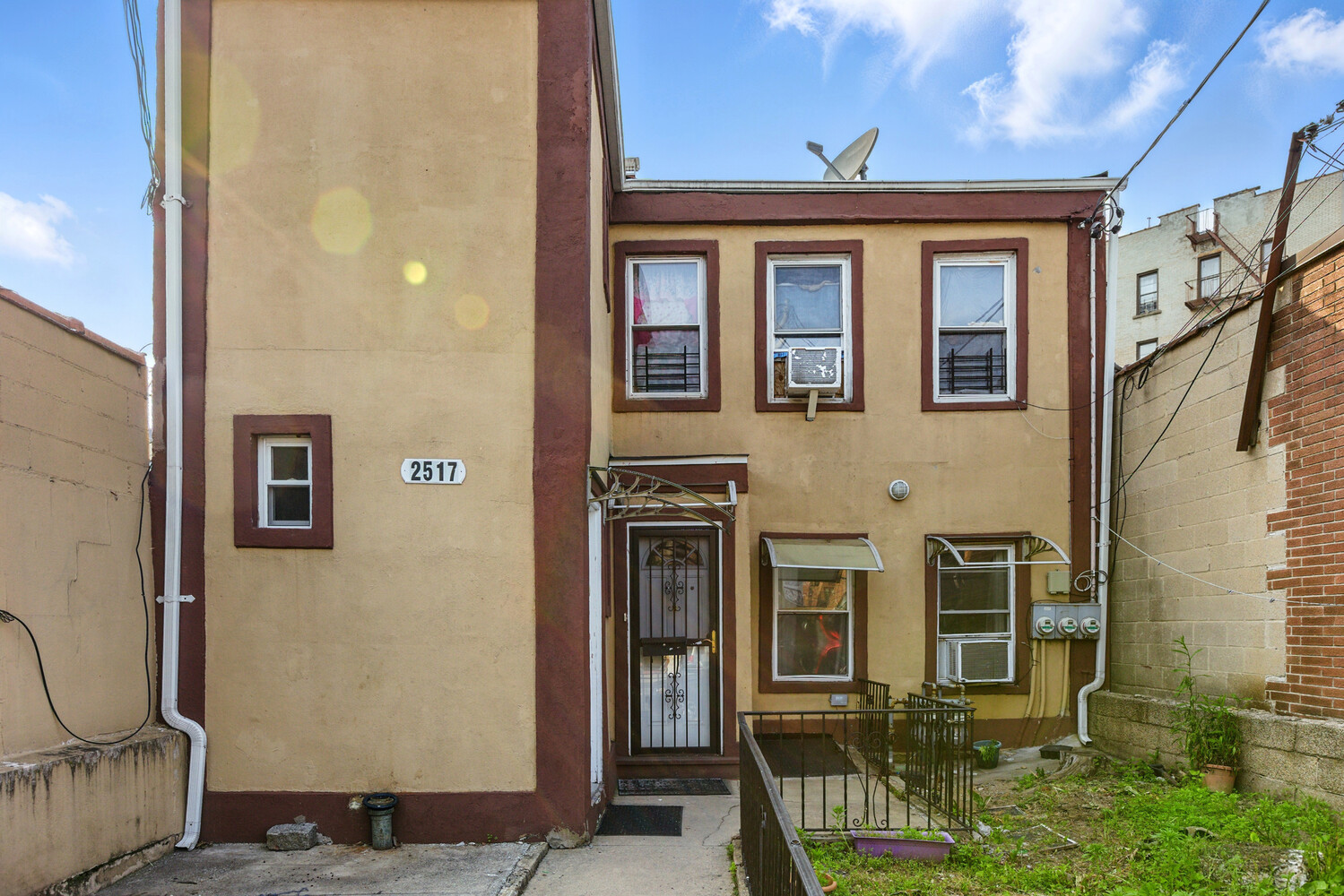 2517 BOSTON Road