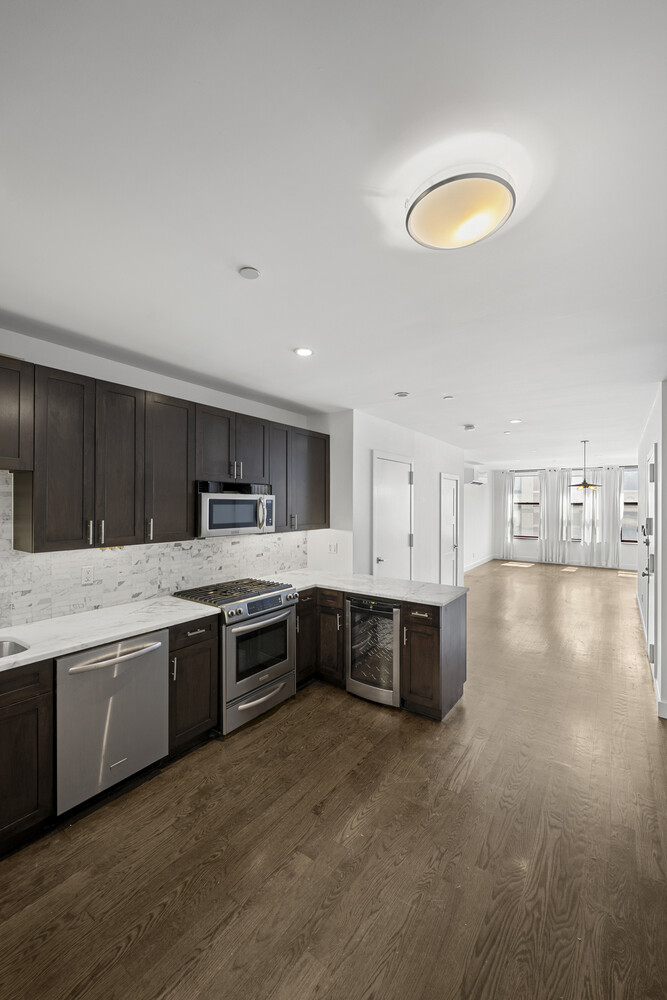 17 ORCHARD Street 5