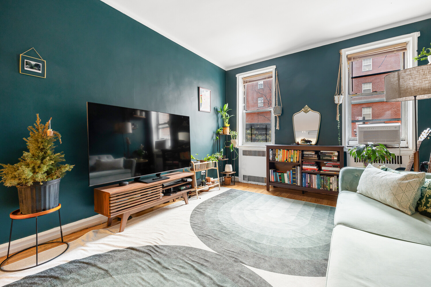63-109 SAUNDERS Street 3A