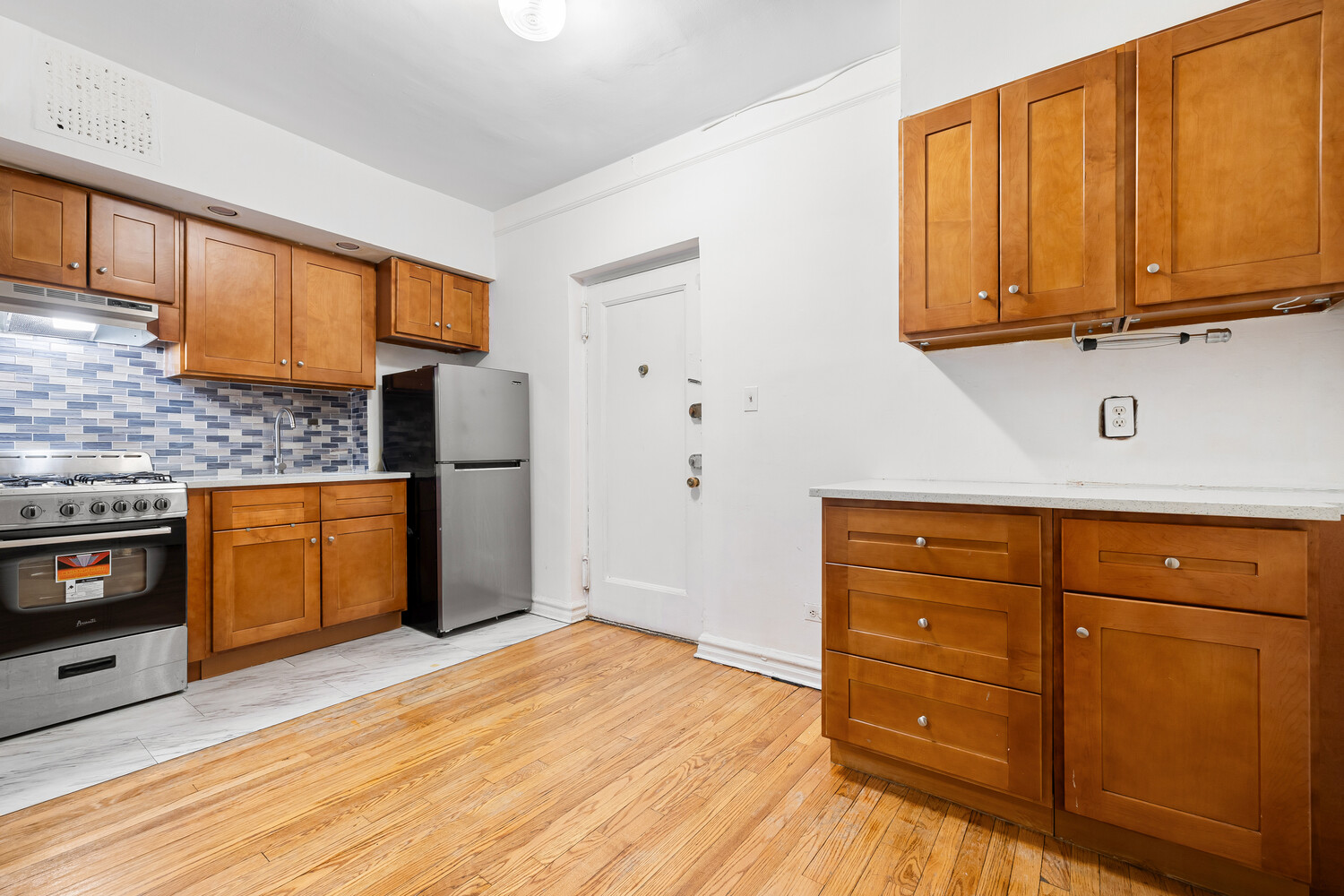 63-109 SAUNDERS Street 3A