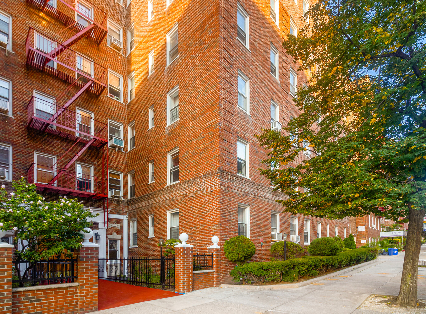 63-109 SAUNDERS Street 3A