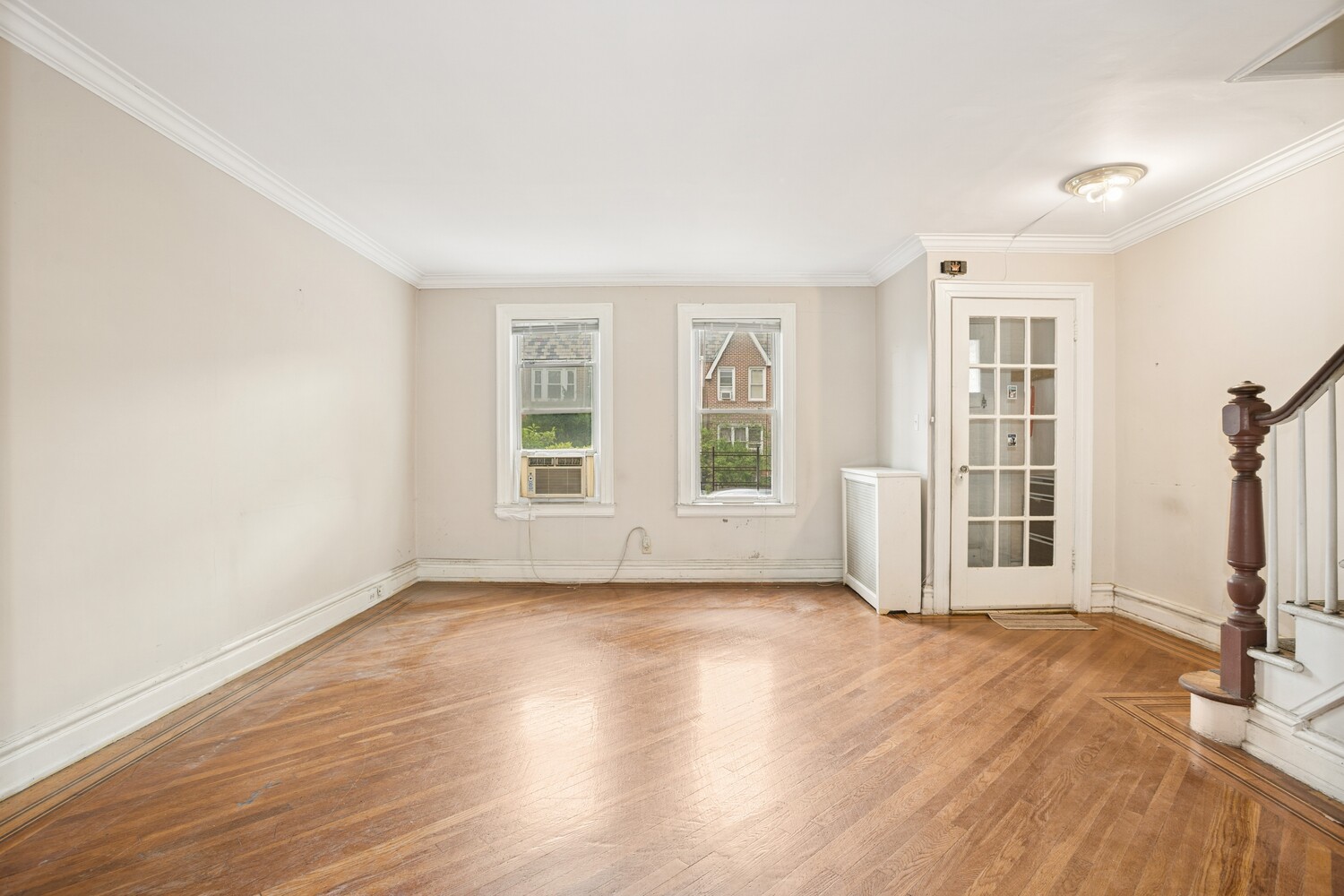 2052 E 29TH Street
