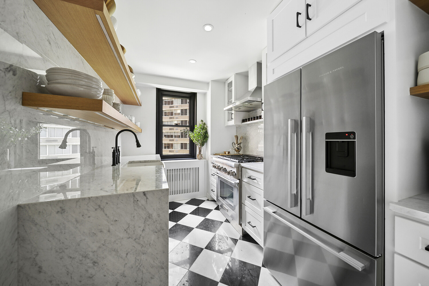 400 E 54TH Street 5F
