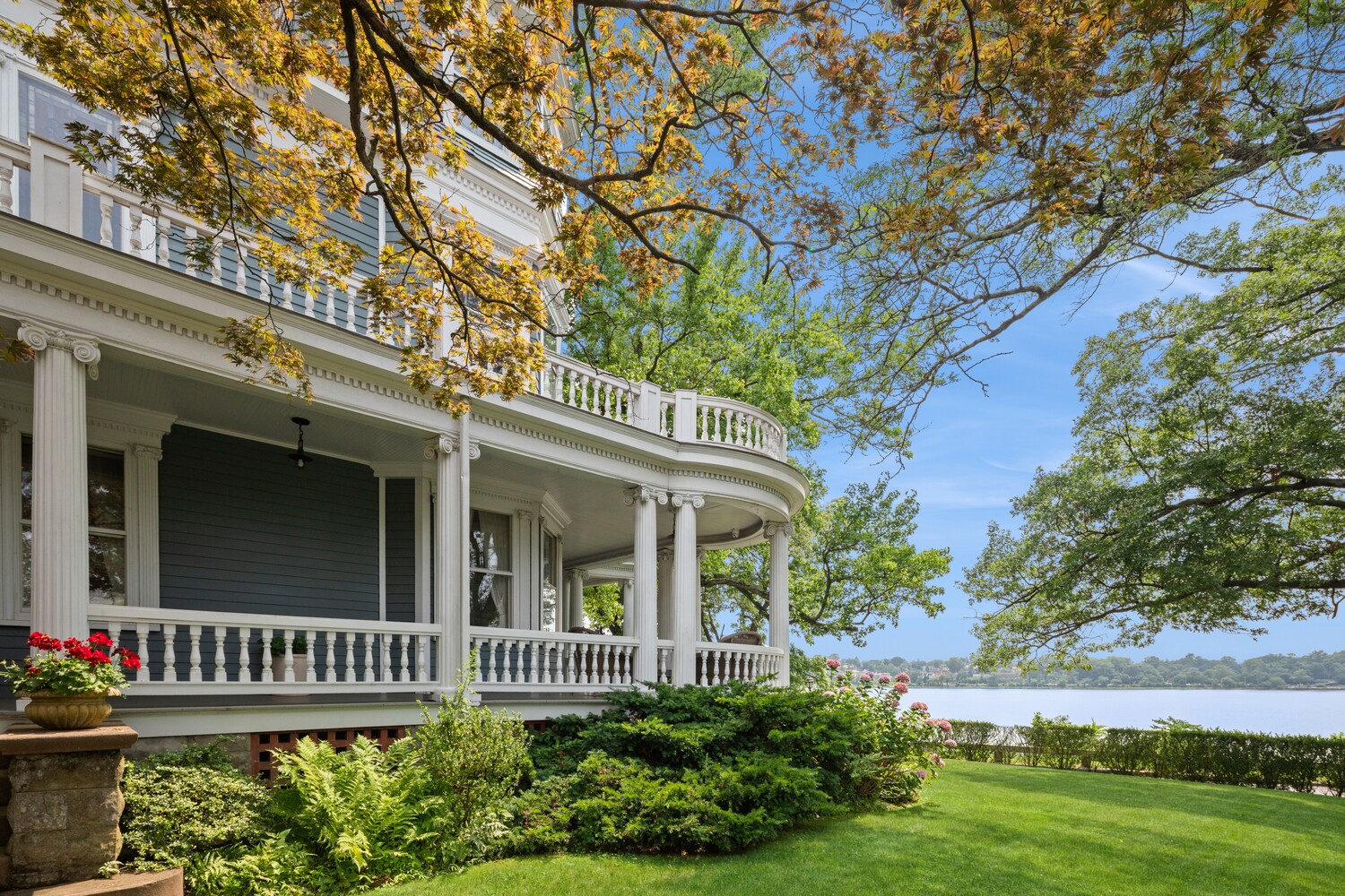 28 SHORE Road