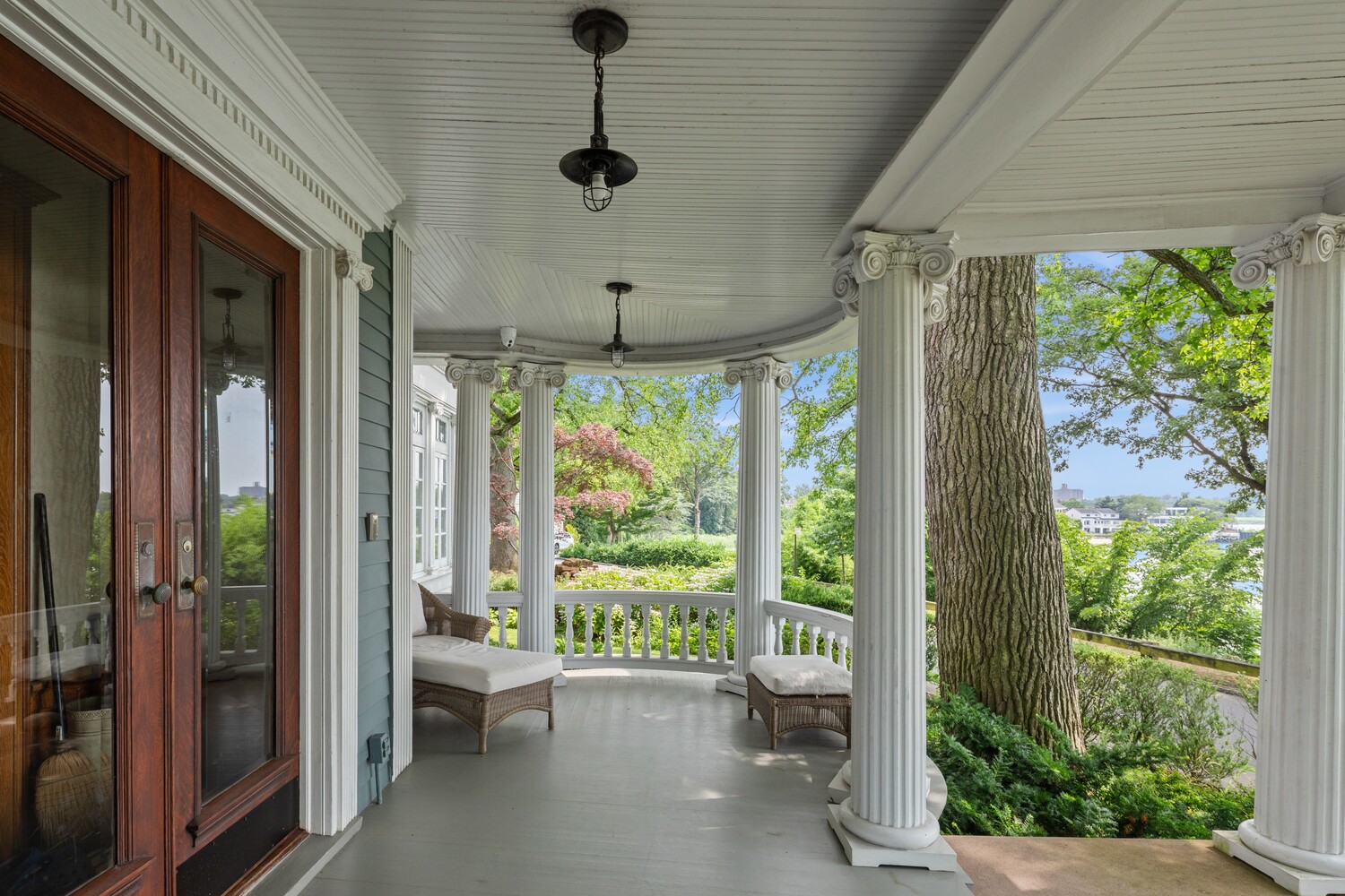 28 SHORE Road