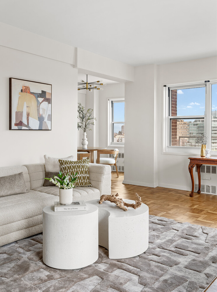 10 PLAZA Street 15A
