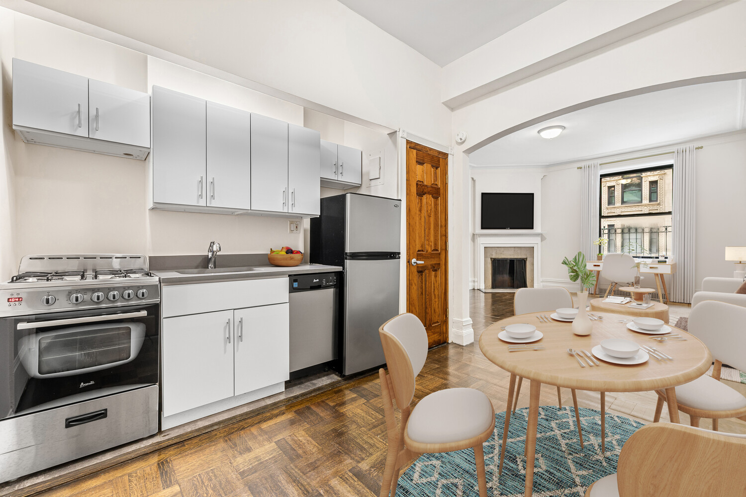 284 5TH Avenue 7D