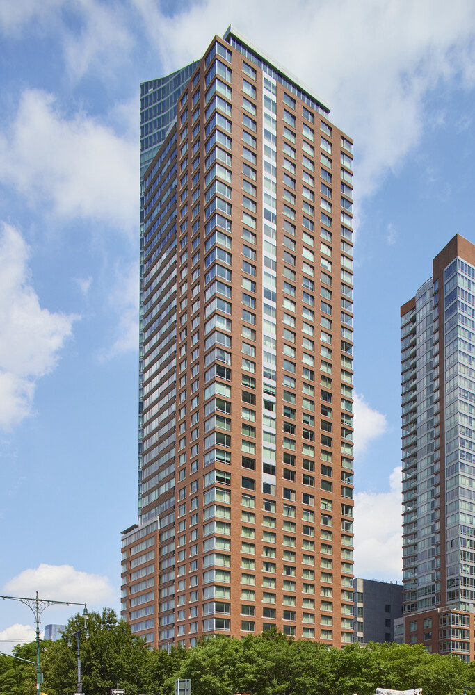 10 LITTLE WEST Street 18A