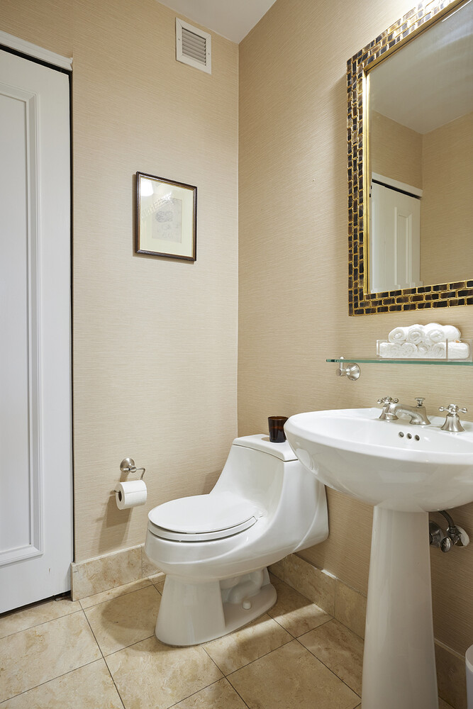 10 LITTLE WEST Street 18A