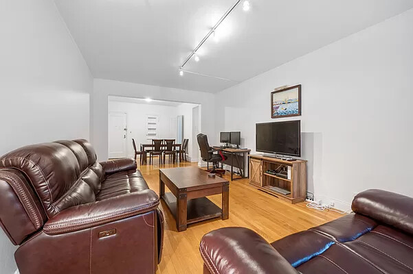 350 E 54TH Street 3K