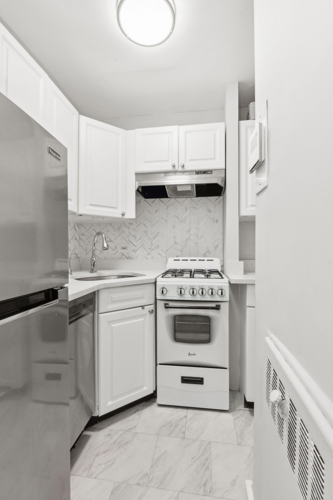 110 E 36TH Street 2A